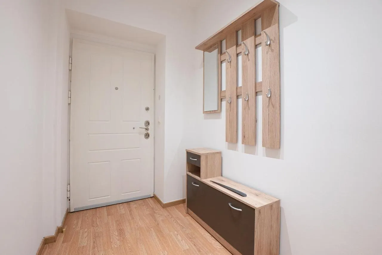 Apartment In The Central Area. 5 Minute'S Walk To The Danube. Vienna 0*,