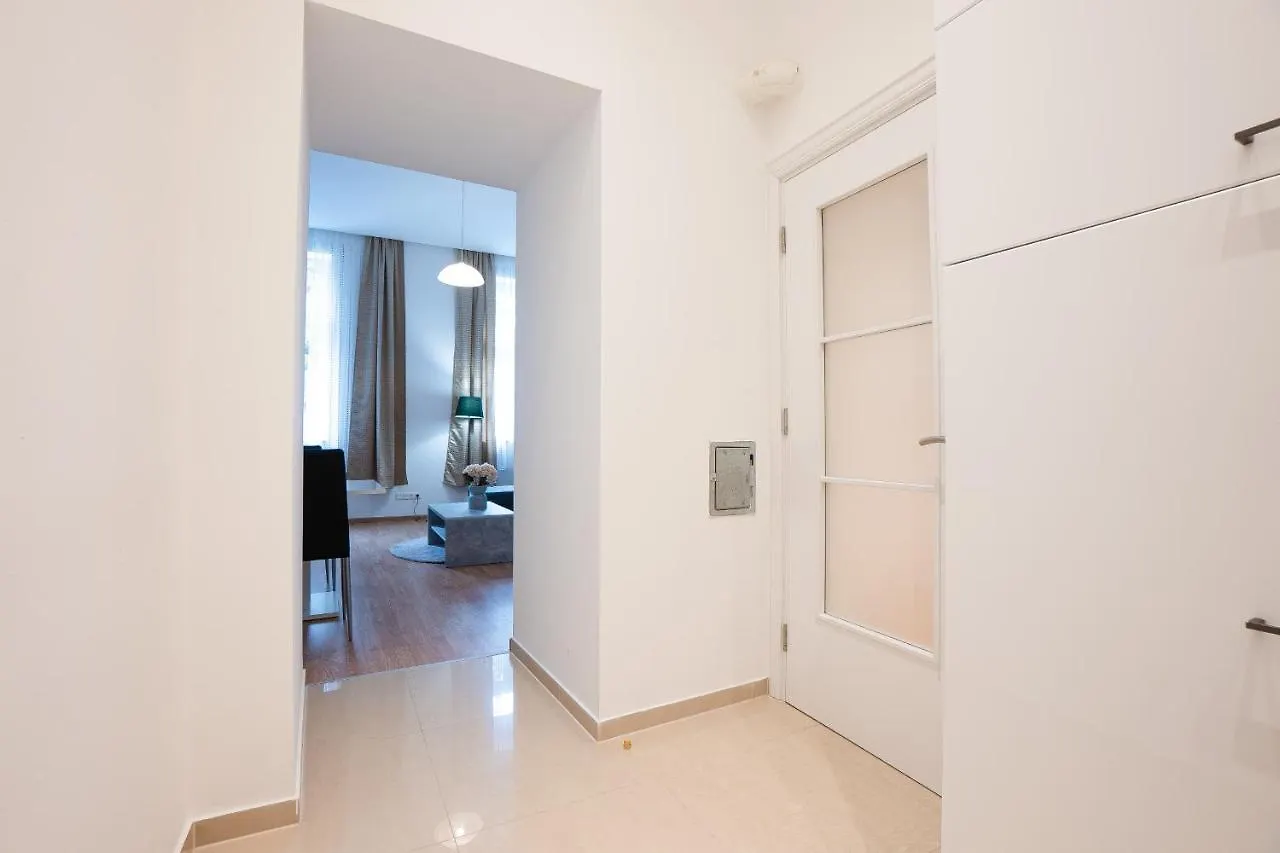 Apartment In The Central Area. 5 Minute'S Walk To The Danube. Vienna